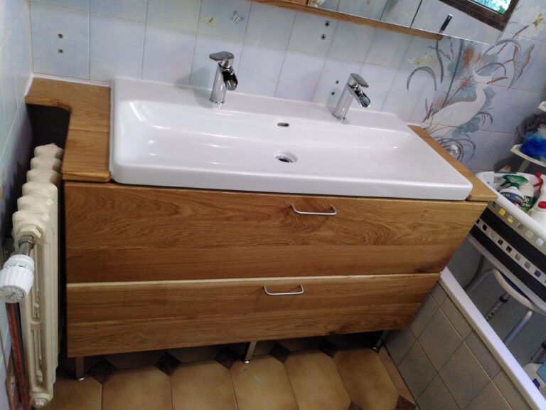 Meuble-bas-salle-de-bain-sur-mesure-artisan-haute-loire